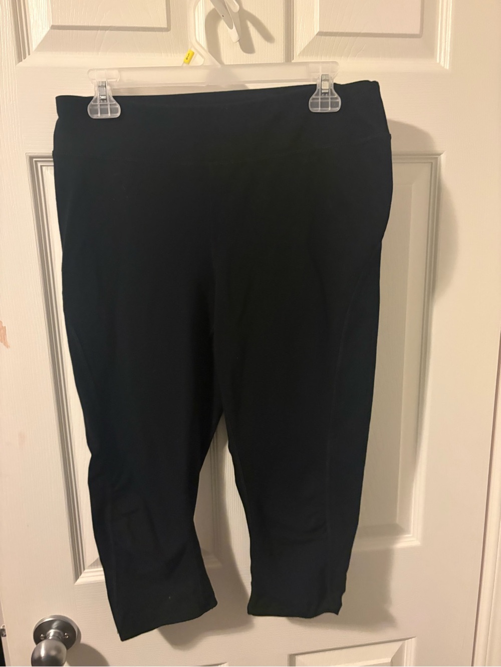 Comfort Stretch Black Capri Pants - Yoga Pants / Leggings